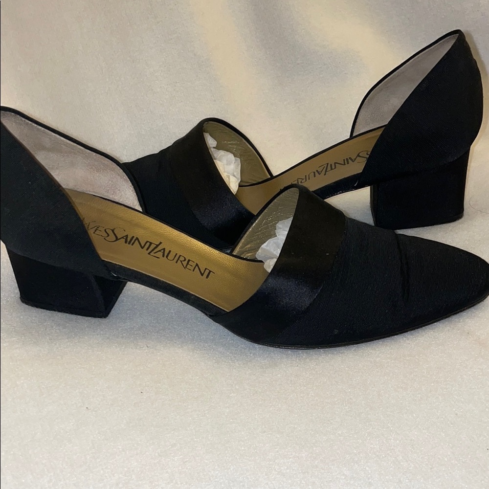 Yves Saint Laurent Black Women's Shoe. Dorsey,  Grosgrain with satin trim